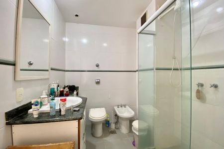 Apartamento à venda com 60m², 2 quartos e 1 vaga Apartamento à venda com 60m², 2 quartos e 1 vagaBanheiro