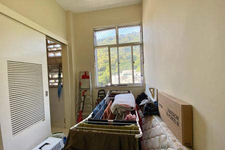Apartamento à venda com 60m², 2 quartos e 1 vaga Apartamento à venda com 60m², 2 quartos e 1 vagaQuarto de Serviço