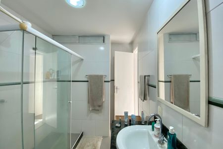 Apartamento à venda com 60m², 2 quartos e 1 vaga Apartamento à venda com 60m², 2 quartos e 1 vagaBanheiro