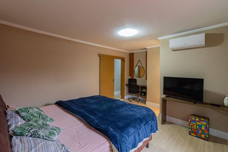 Casa à venda com 250m², 3 quartos e 2 vagasSuíte 1 