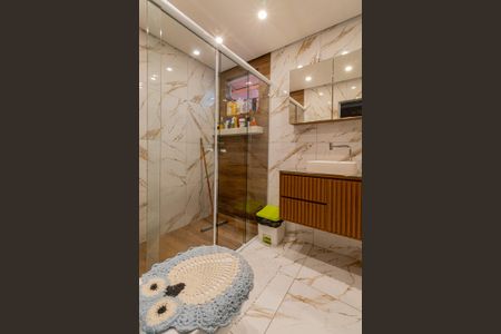 Casa à venda com 250m², 3 quartos e 2 vagasBanheiro da Suíte 1