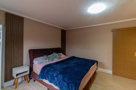 Casa à venda com 250m², 3 quartos e 2 vagasSuíte 1 