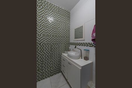 Casa à venda com 250m², 3 quartos e 2 vagasLavabo