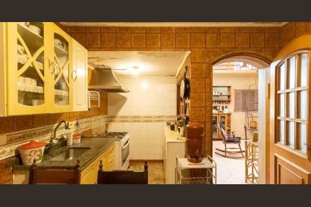 Casa à venda com 240m², 5 quartos e 1 vaga