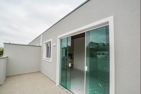 Casa à venda com 120m², 3 quartos e 3 vagas Casa à venda com 120m², 3 quartos e 3 vagasCobertura