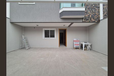 Casa à venda com 120m², 3 quartos e 3 vagas Casa à venda com 120m², 3 quartos e 3 vagasGaragem