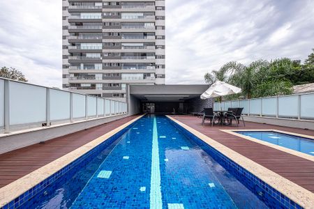 Apartamento à venda com 120m², 2 quartos e 2 vagas Apartamento à venda com 120m², 2 quartos e 2 vagasÁrea comum - Piscina