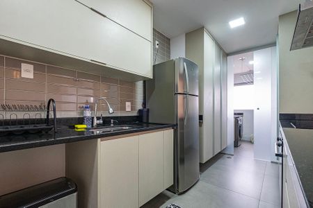 Apartamento à venda com 120m², 2 quartos e 2 vagas Apartamento à venda com 120m², 2 quartos e 2 vagasCozinha