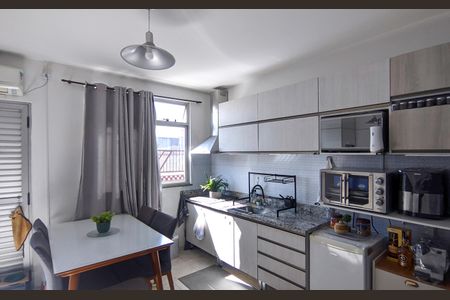 Apartamento à venda com 170m², 4 quartos e 2 vagasCozinha