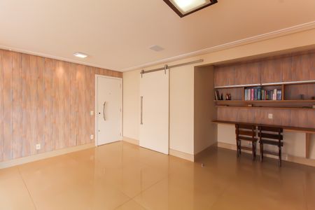 Apartamento à venda com 115m², 2 quartos e 2 vagas Apartamento à venda com 115m², 2 quartos e 2 vagasSala