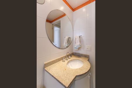 Apartamento à venda com 115m², 2 quartos e 2 vagas Apartamento à venda com 115m², 2 quartos e 2 vagasBanheiro