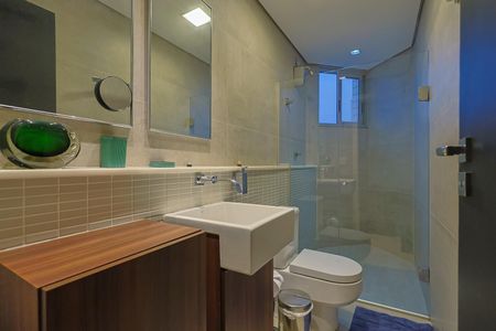 Apartamento à venda com 135m², 2 quartos e 1 vaga Apartamento à venda com 135m², 2 quartos e 1 vagaBanheiro