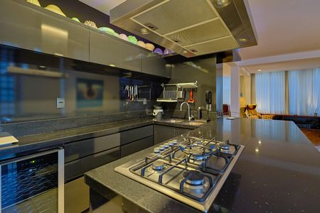 Apartamento à venda com 135m², 2 quartos e 1 vaga Apartamento à venda com 135m², 2 quartos e 1 vagaCozinha