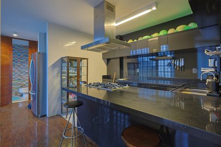 Apartamento à venda com 135m², 2 quartos e 1 vaga Apartamento à venda com 135m², 2 quartos e 1 vagaCozinha