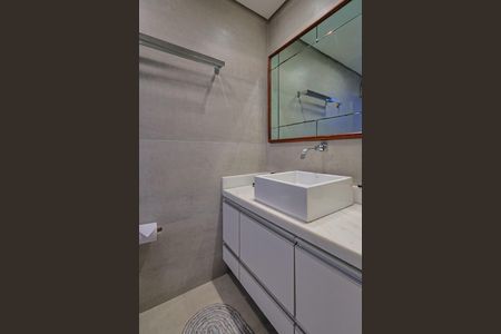 Apartamento à venda com 135m², 2 quartos e 1 vaga Apartamento à venda com 135m², 2 quartos e 1 vagaBanheiro da Suíte