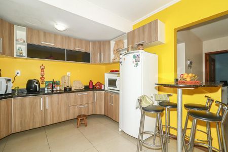 Casa à venda com 238m², 4 quartos e 3 vagasCozinha