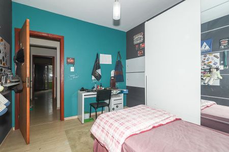 Casa à venda com 238m², 4 quartos e 3 vagasQuarto 2