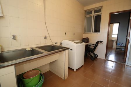 Apartamento para alugar com 204m², 4 quartos e 2 vagasÁrea de Serviço