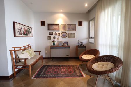 Apartamento para alugar com 204m², 4 quartos e 2 vagasSala