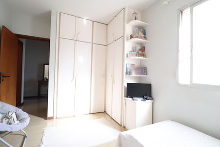 Apartamento para alugar com 204m², 4 quartos e 2 vagasQuarto 1