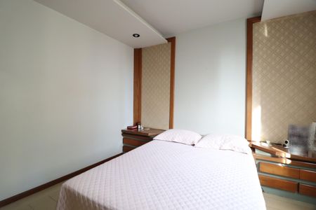 Apartamento para alugar com 204m², 4 quartos e 2 vagas Suíte