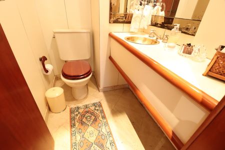 Apartamento para alugar com 204m², 4 quartos e 2 vagasLavabo