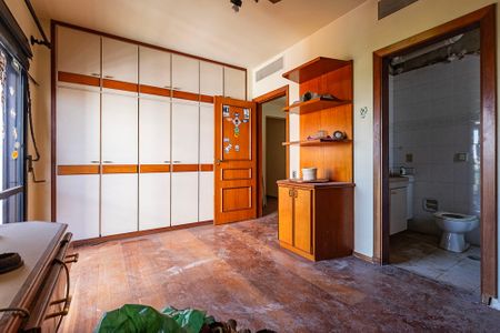 Apartamento à venda com 278m², 4 quartos e 3 vagasSuíte 2