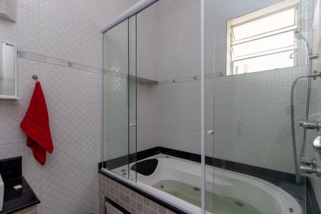 Casa de condomínio à venda com 353m², 3 quartos e 2 vagasBanheiro da Suíte