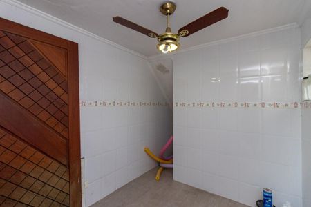 Casa de condomínio à venda com 353m², 3 quartos e 2 vagasQuarto de Serviço