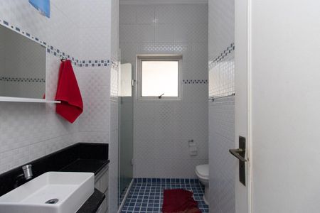 Casa de condomínio à venda com 353m², 3 quartos e 2 vagasBanheiro Social