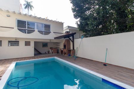 Casa de condomínio à venda com 353m², 3 quartos e 2 vagasPiscina