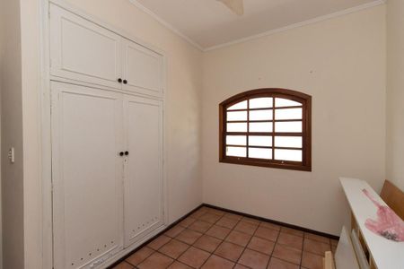 Casa de condomínio à venda com 353m², 3 quartos e 2 vagasQuarto 2