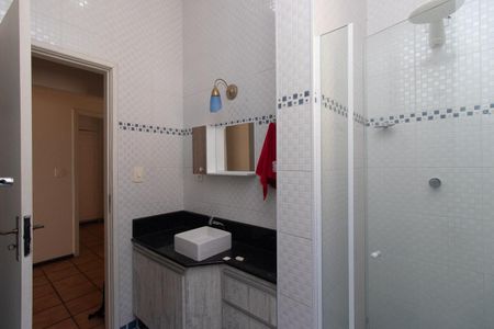 Casa de condomínio à venda com 353m², 3 quartos e 2 vagasBanheiro Social