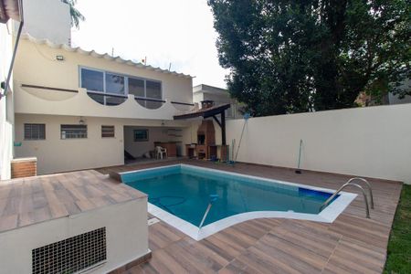 Casa de condomínio à venda com 353m², 3 quartos e 2 vagasPiscina