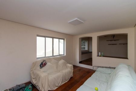 Casa de condomínio à venda com 353m², 3 quartos e 2 vagasSala de TV