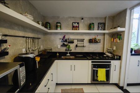 Apartamento à venda com 83m², 2 quartos e 1 vaga Apartamento à venda com 83m², 2 quartos e 1 vagaCozinha