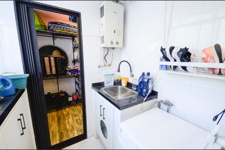 Apartamento à venda com 83m², 2 quartos e 1 vaga Apartamento à venda com 83m², 2 quartos e 1 vagaÁrea de Serviço