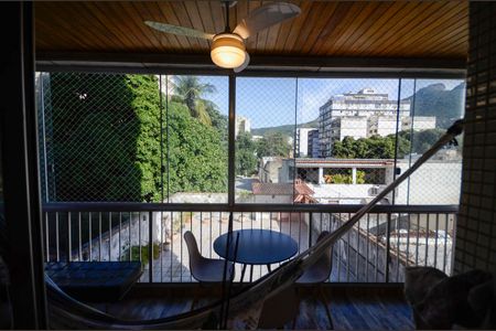 Apartamento à venda com 83m², 2 quartos e 1 vaga Apartamento à venda com 83m², 2 quartos e 1 vagaVista do Quarto