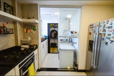 Apartamento à venda com 83m², 2 quartos e 1 vaga Apartamento à venda com 83m², 2 quartos e 1 vagaCozinha