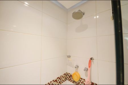 Apartamento à venda com 83m², 2 quartos e 1 vaga Apartamento à venda com 83m², 2 quartos e 1 vagaBanheiro da Suíte