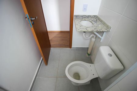 Apartamento para alugar com 56m², 2 quartos e 1 vaga Apartamento para alugar com 56m², 2 quartos e 1 vagaBanheiro da Suíte