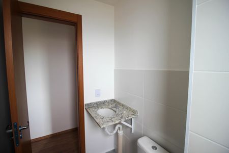 Apartamento para alugar com 56m², 2 quartos e 1 vaga Apartamento para alugar com 56m², 2 quartos e 1 vagaBanheiro da Suíte