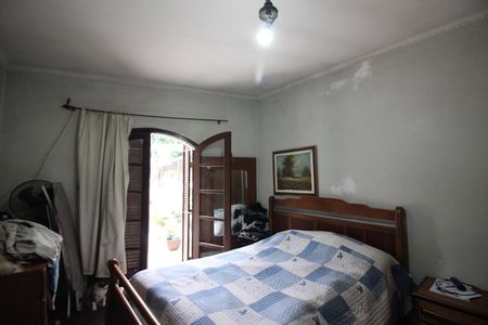 Casa à venda com 217m², 4 quartos e 2 vagasSuíte