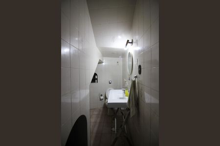 Casa à venda com 217m², 4 quartos e 2 vagasLavabo