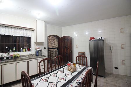 Casa à venda com 217m², 4 quartos e 2 vagasCozinha