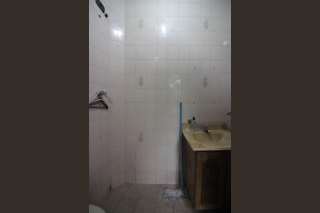 Casa à venda com 217m², 4 quartos e 2 vagasBanheiro de Serviço