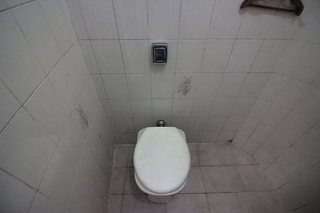 Casa à venda com 217m², 4 quartos e 2 vagasBanheiro de Serviço