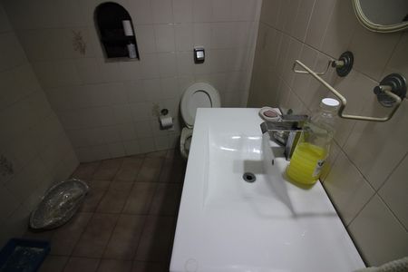 Casa à venda com 217m², 4 quartos e 2 vagasLavabo