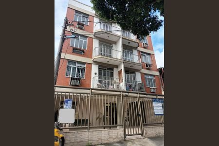 Apartamento à venda com 62m², 2 quartos e 1 vaga Apartamento à venda com 62m², 2 quartos e 1 vagaFachada + Placa