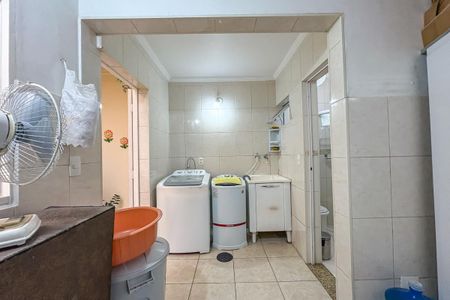 Casa à venda com 160m², 3 quartos e 2 vagas Casa à venda com 160m², 3 quartos e 2 vagasLavanderia